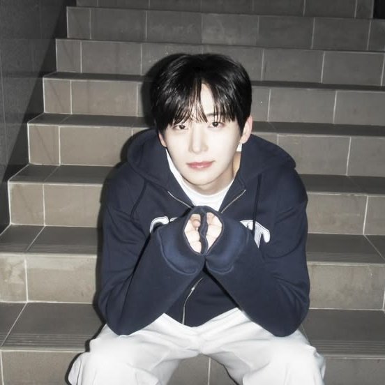 구이나 tweet media