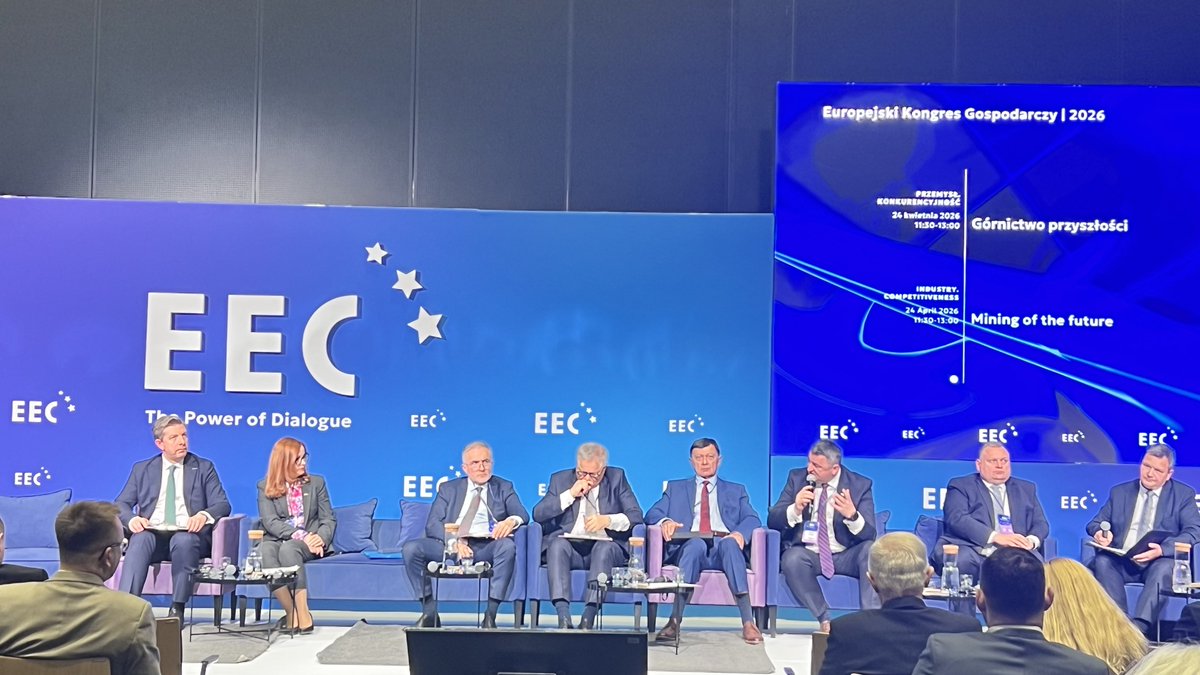 Anna Zych tweet media