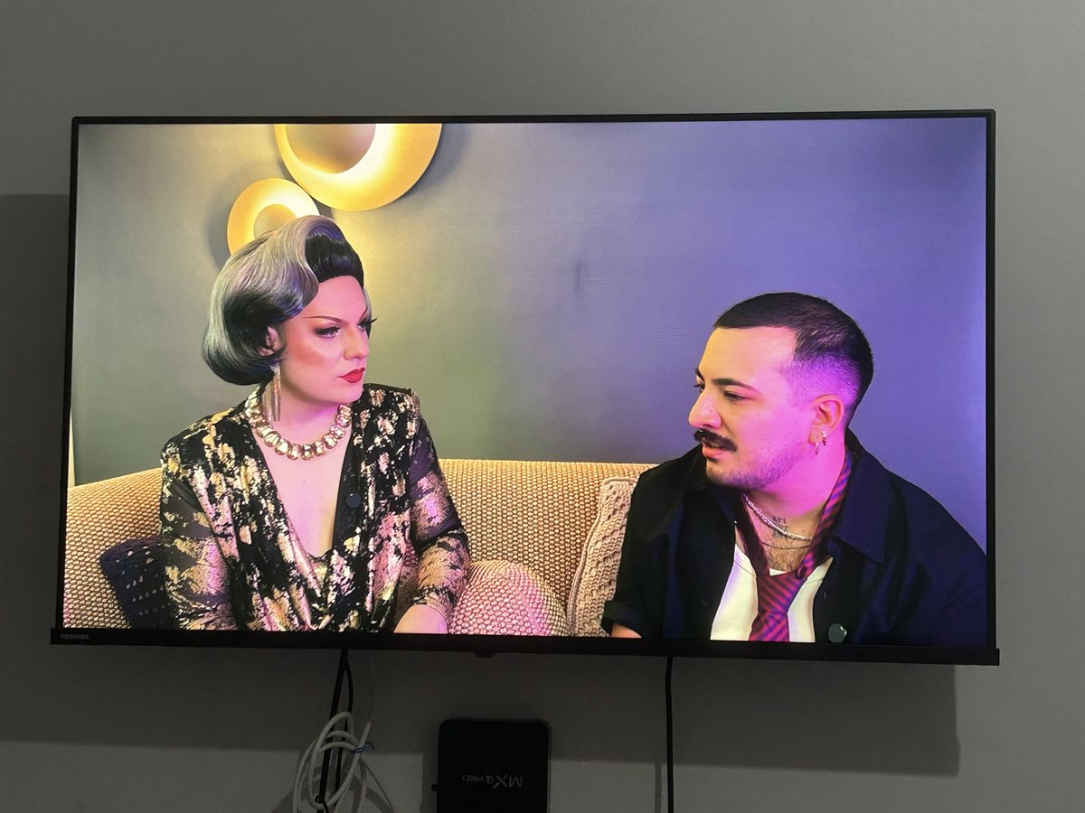 Quem é do loreverso assiste esse vídeo com o sentimento de temporada nova do Stranger Things, viu <a href="/Lorelay_Fox/">Lorelay Fox</a>
