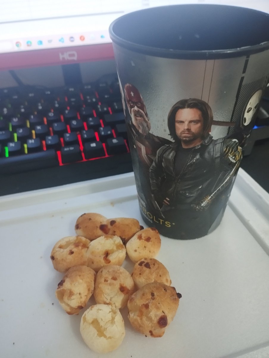 Fiz um copão (dos Thunderbolts) de Nescau e uns mini pão de queijo

Bom dia