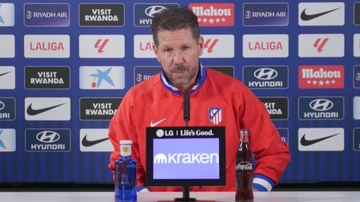 Simeone responde a los que acusan de adulterar al Atlético, a la amenaza del Betis y al Athletic: "Cinco y ocho"  #Atleti