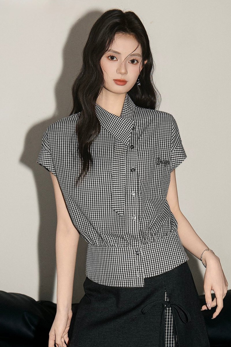 chicandthings's tweet photo. 上品の中でもちょっと実は個性的なアイテムもあって周りと差をつけられるのがこのブランドこ魅力🖤 https://t.co/4Yb2EI2ChZ