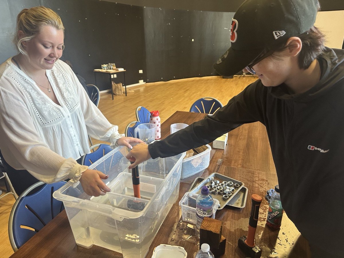 EvertonSchool's tweet image. Today our engineering students attended an introductory workshop delivered by Peel Ports at Hugh Baird College, to take part in a STEM competition to build a floating hydraulic crane. 🏗️ #GirlsInStem #FutureEngineers