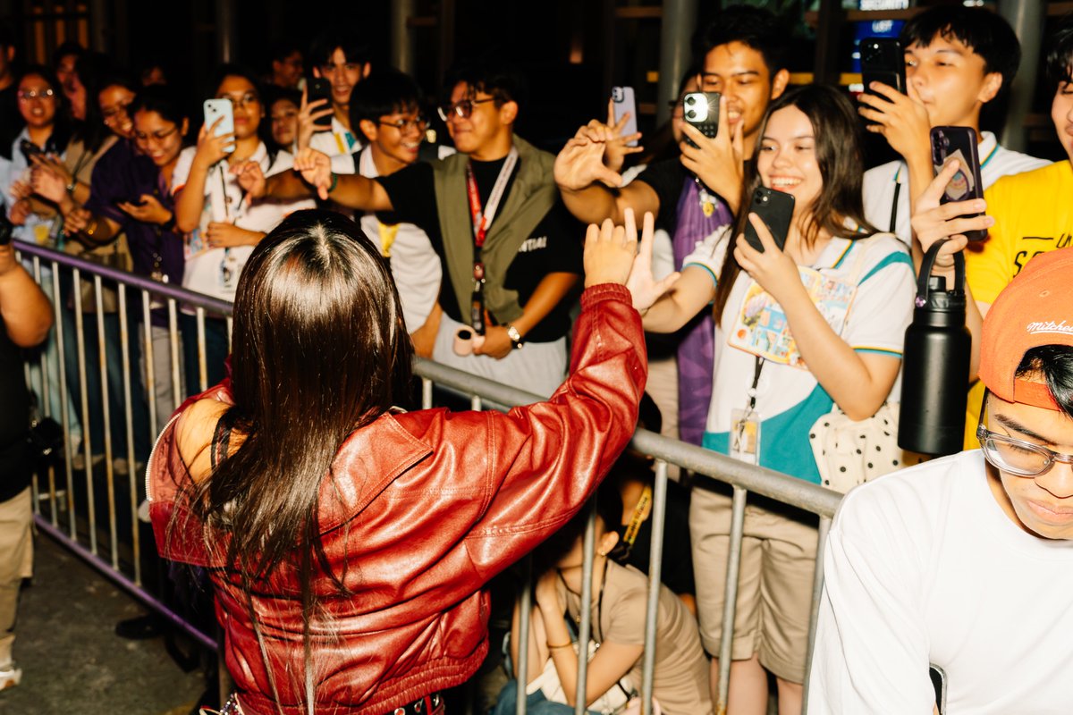 Go USTe! Go USTe! 🐯

Thomasians! Kayo ang aming musika, at maraming maraming salamat, UST College of Education, for having us last night at RADIANCE: Centennial Closing Concert!

Takits muli! Let’s groove on towards July 12?! 👀🪡🤍

#G22 #G22atUST
#G22_RADIANCE2026