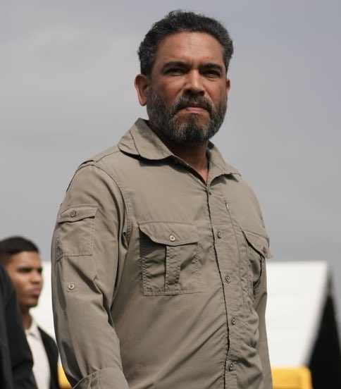 freddyzur tweet media