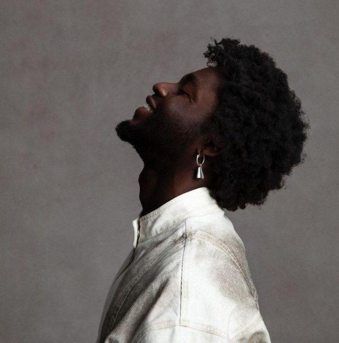 LasuFM's tweet image. #TheLateMorningShow with @themiraofor NP - I Am - @Omah_Lay