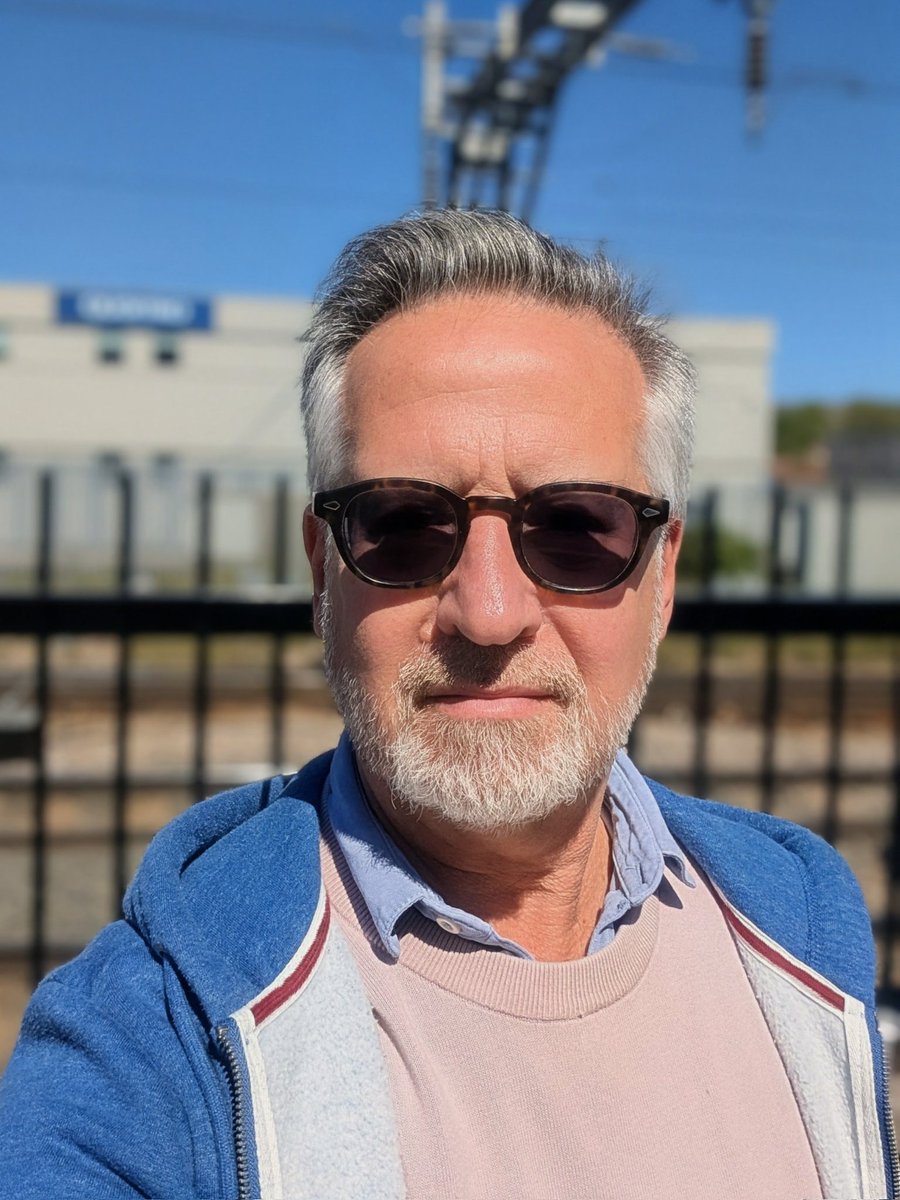 MW 🏳️‍🌈 #gay #florist #lovetocook tweet media