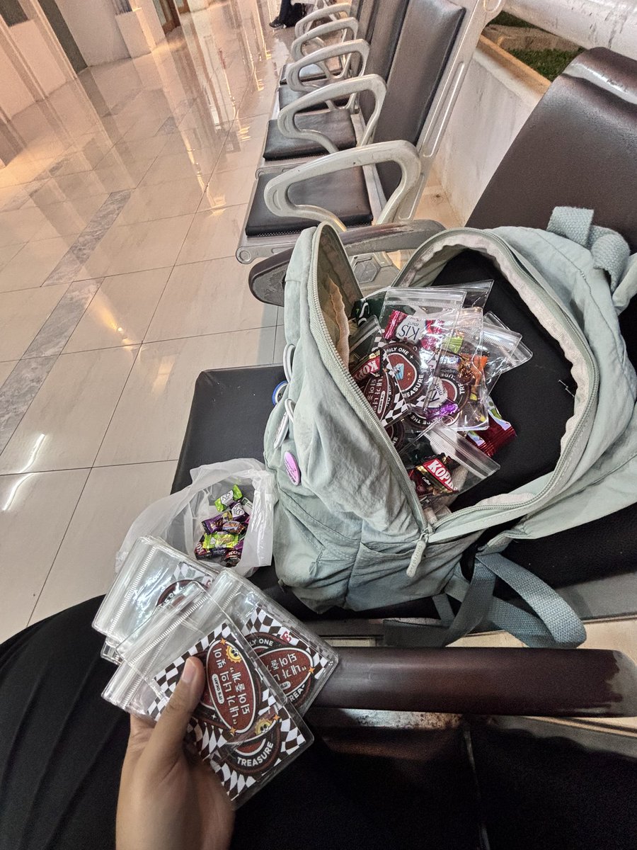 • ֊ • tweet media