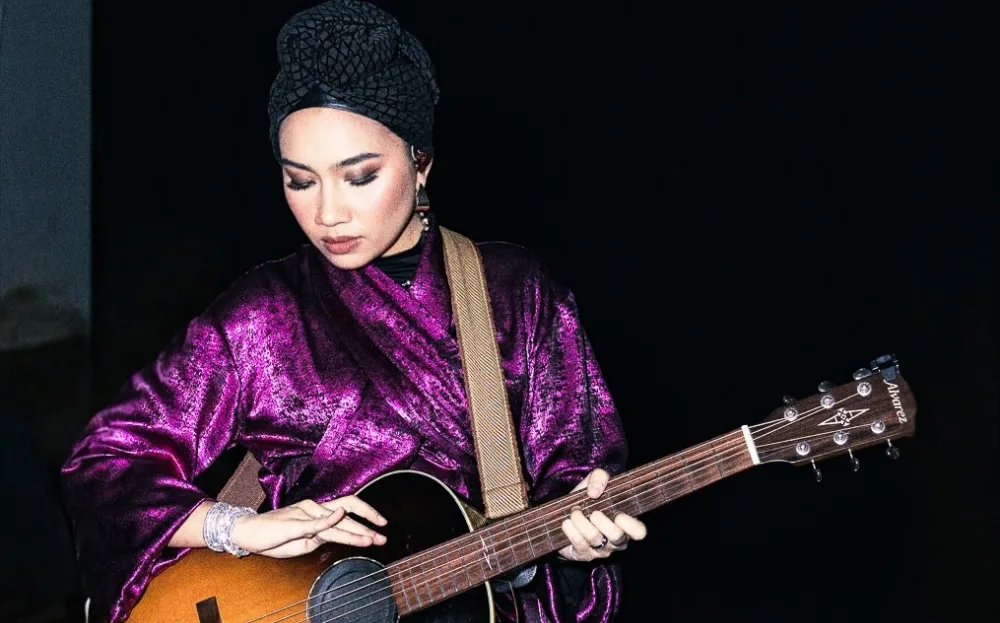 MavoyOfficial's tweet image. NEW MUSIC ON THE BLOG: Yuna - Ready To Move #indie #rnb #soul #music #indiereview @yunamusic 

From the EP released today

mavoymusic.com/2026/04/yuna-r…