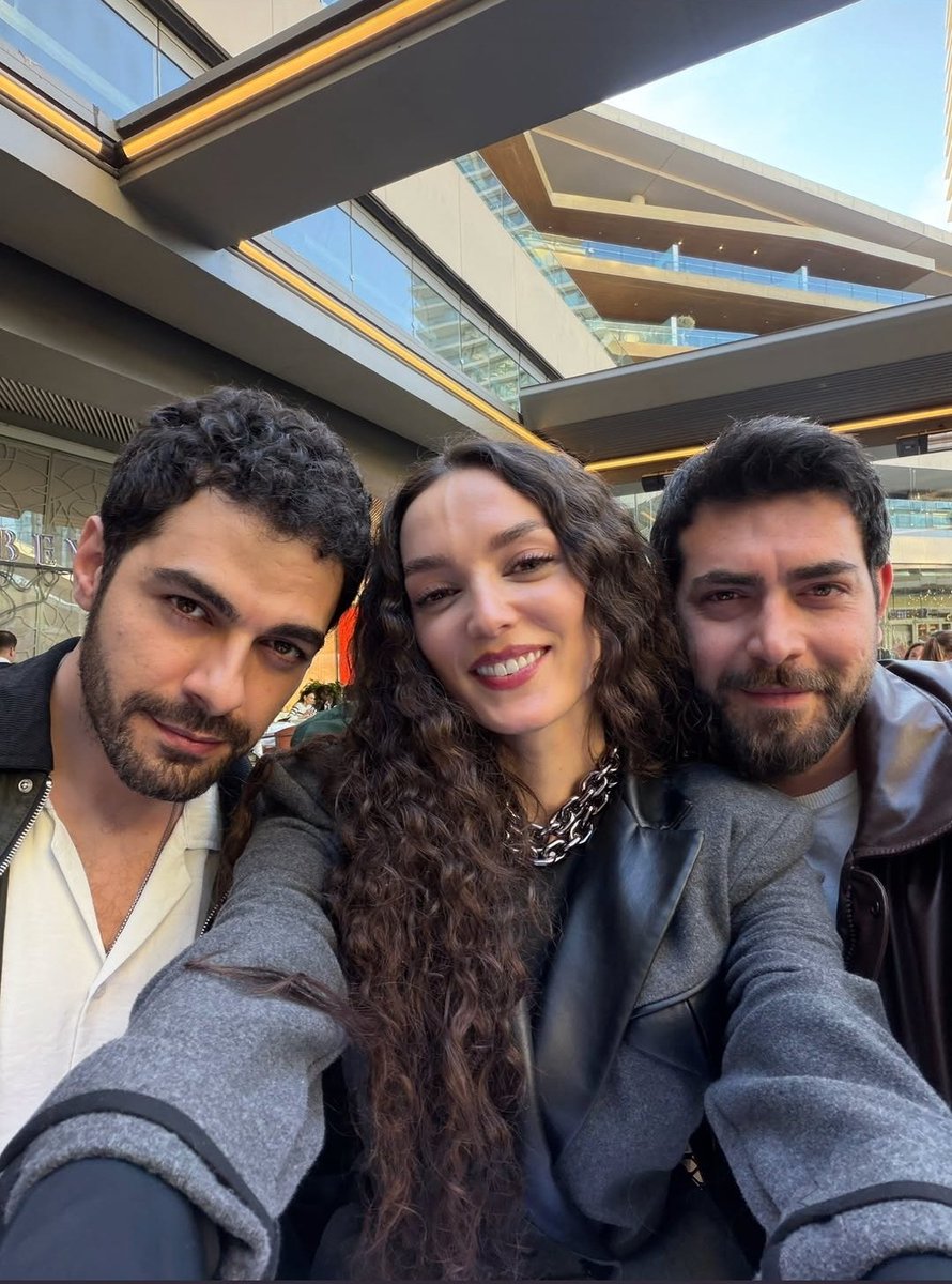 Ayşe Kutluhan tweet media