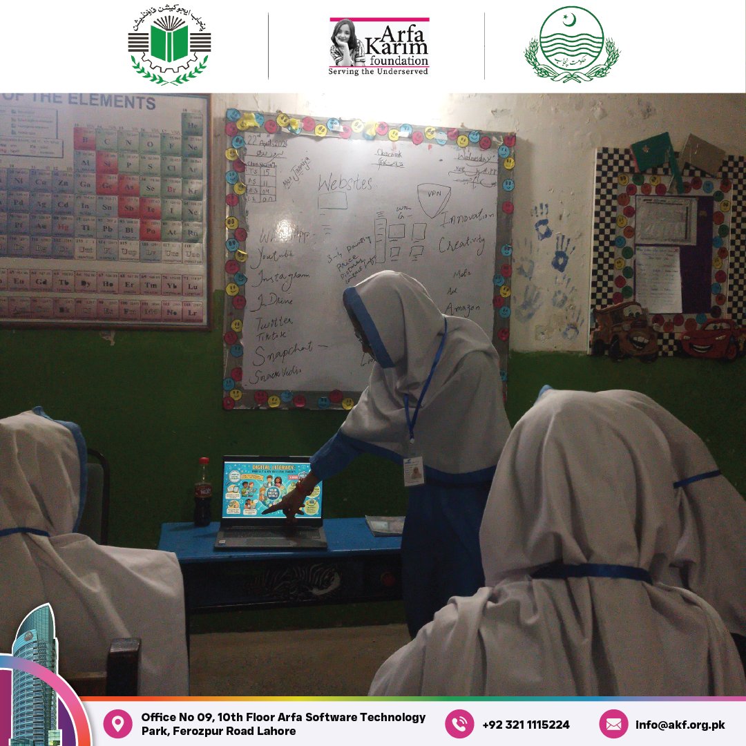 Arfakarim_fdn's tweet image. Digital Literacy Program | Powered by Arfa Karim Foundation

An inspiring Digital Literacy session successfully conducted at Aabroo Welfare High School (for Girls), empowering young students with essential digital skills.

#ArfaKarimFoundation #DigitalLiteracy #GirlsInTech
