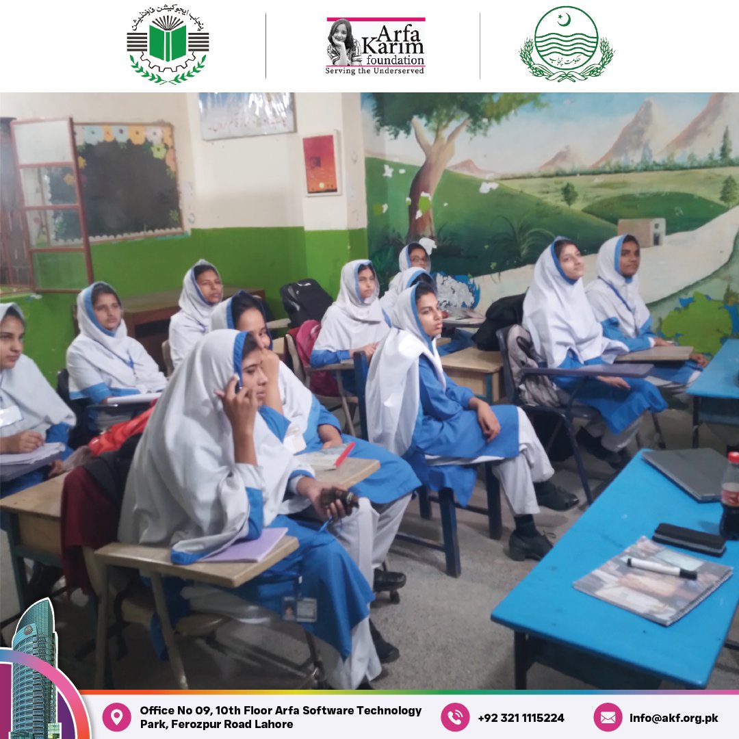 Arfakarim_fdn's tweet image. Digital Literacy Program | Powered by Arfa Karim Foundation

An inspiring Digital Literacy session successfully conducted at Aabroo Welfare High School (for Girls), empowering young students with essential digital skills.

#ArfaKarimFoundation #DigitalLiteracy #GirlsInTech