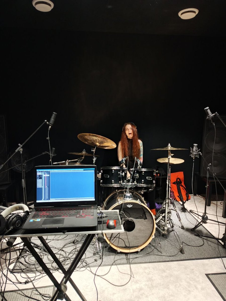 BlackthornRus's tweet photo. Писали тут кое-что :) 
Подробности будут позже! 

Recording things a few days ago… 🥁 https://t.co/Huvf2Fbtbw