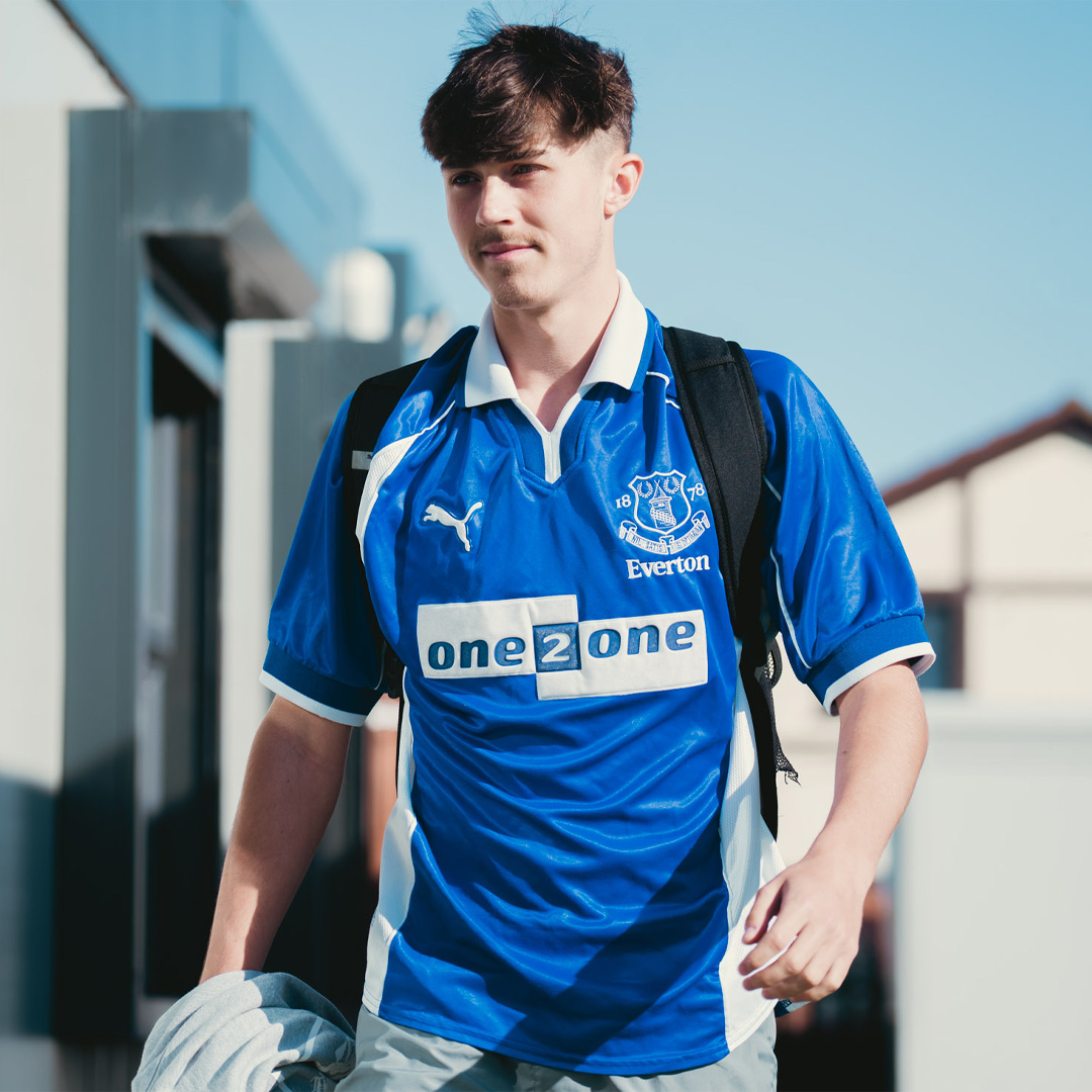 BlackpoolFC's tweet photo. Rico with a retro Everton number. 🔵

🍊 #UTMP https://t.co/K4TINPePve