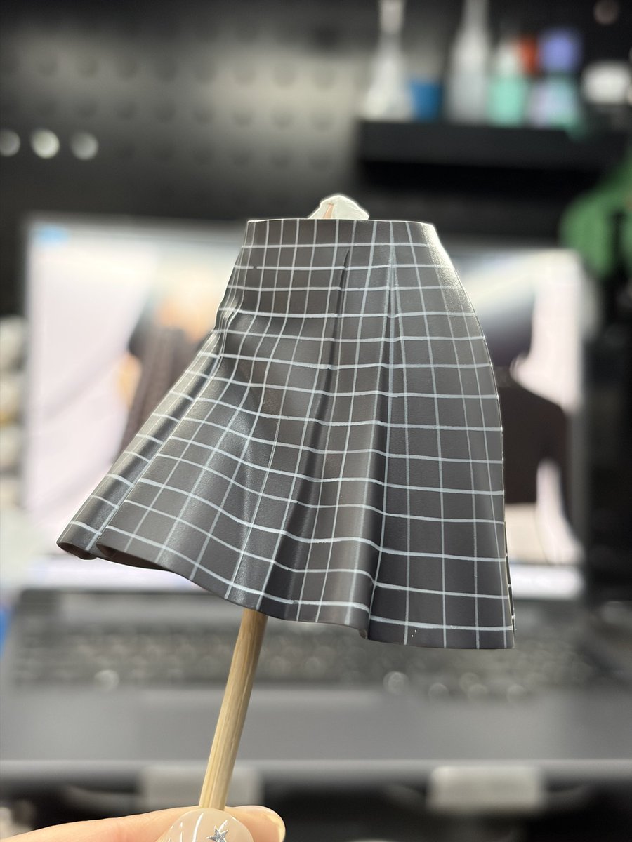 失色弯曲角 tweet media