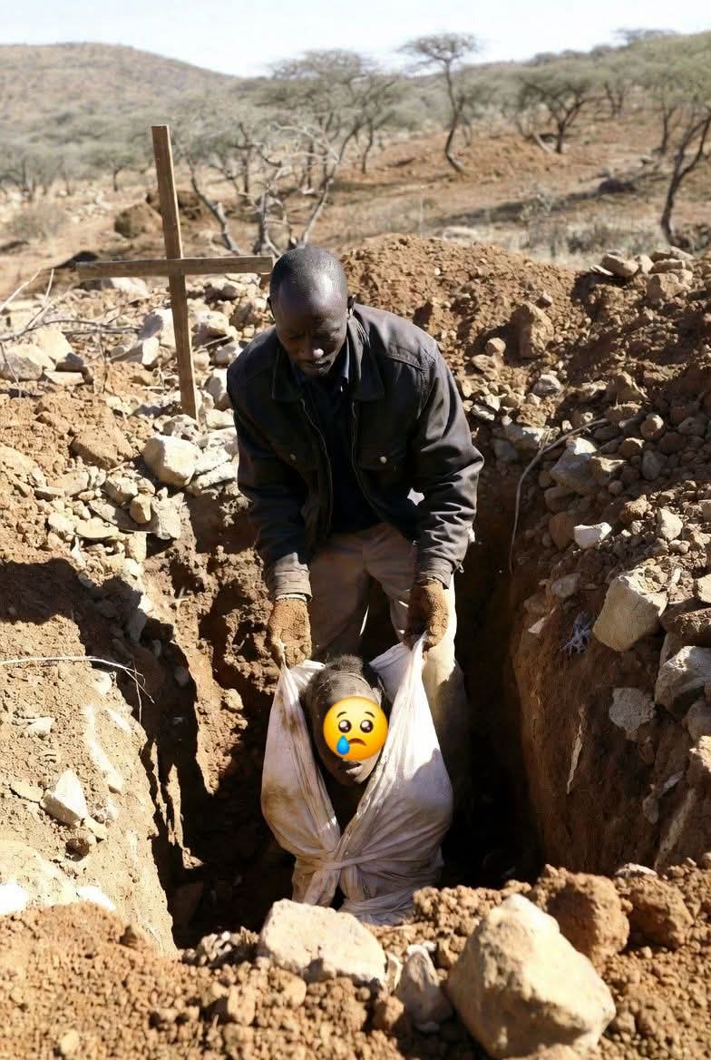 NewsunplugSA's tweet image. 🚨Man allegedly dug up the grave of his ex girlfriend and take it to her family using a wheelbarrow😢

What punishment does he deserve for this?

#1millionviews #trendingpost #foryoupage #viralchallenge #entertainment