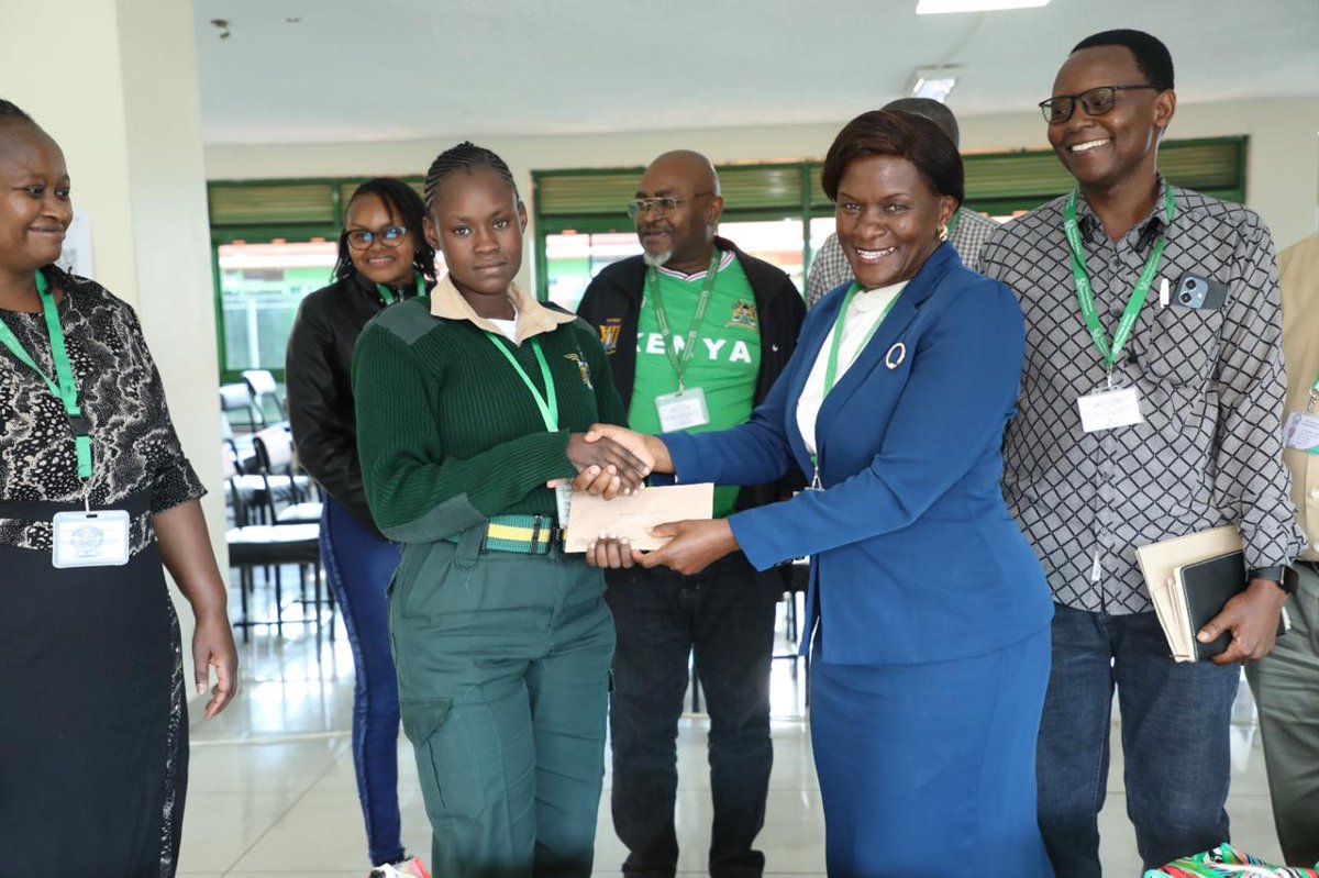 KNECKenya's tweet image. Giving back, together.
Today, we handed over donations from staff and the Council to our service providers as part of our CSR efforts.
Thank you to every staff member for your generosity. 
#CSR #charity #integrity