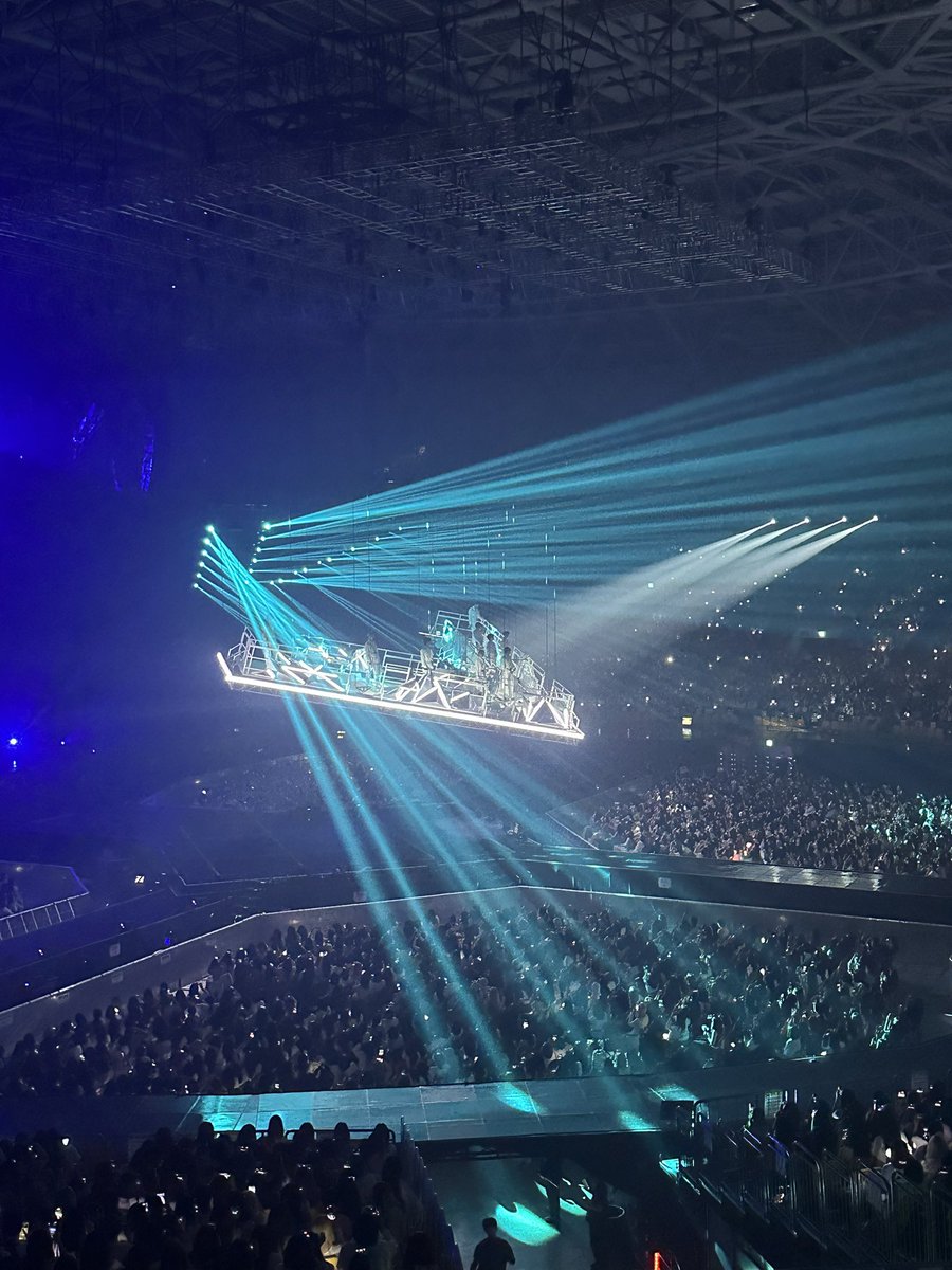 meg THE BOYZ DAY tweet media