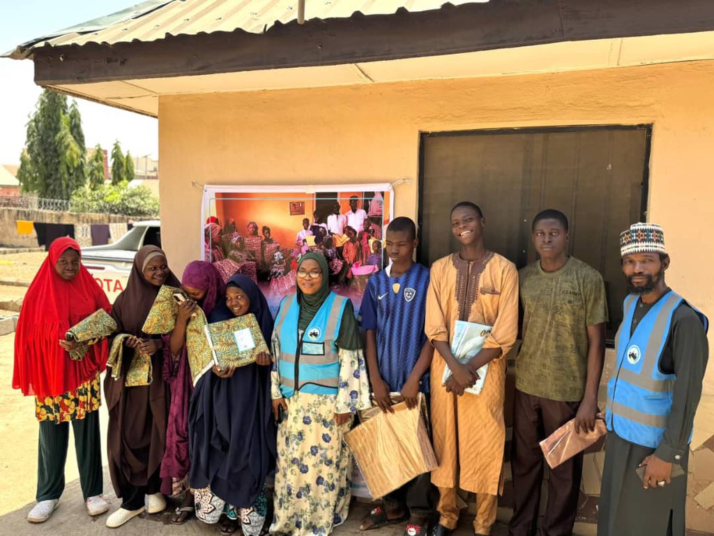 rahmaorphancare's tweet image. The best part of Eid is seeing these smiles! 🌙✨ We’re so grateful to have provided brand-new Eid clothes to our wonderful children at Al-Ansar Home and beyond. Thank you for helping us make their celebration extra special. ❤️ #EidMubarak #ROCF #Eid2026 #SpreadingJoy