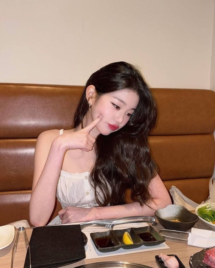 BERMUARA. tweet media