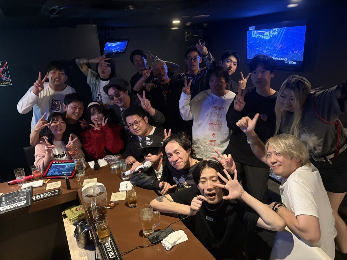 touki1212's tweet image. 5/30
ミナミでBBQ crew会企画中。
人数規模で会場変わるのでまだ会費決めれないけど、だいたい5〜8000円くらいになるかな？
夕方から。

参加したいよーって人どれくらいいるー？？
リプでもDMでもください！

#crew #UVERworld #大阪