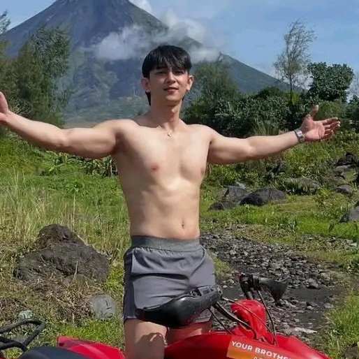 joy to the world tweet media