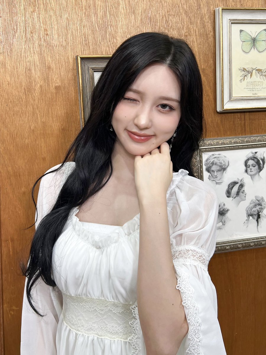 📸
ⓦⓐⓣⓒⓗ​ ⓢⓞⓜⓔⓣⓗⓘⓝⓖ —̳͟͞͞♡

#IVE #아이브
#앜아이브