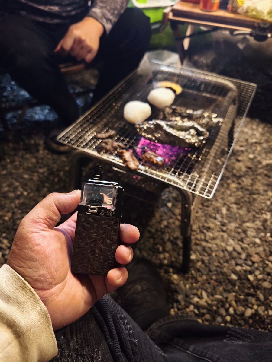 gba3993's tweet image. 先輩宅で焼肉！！

#VAPE
#焼肉