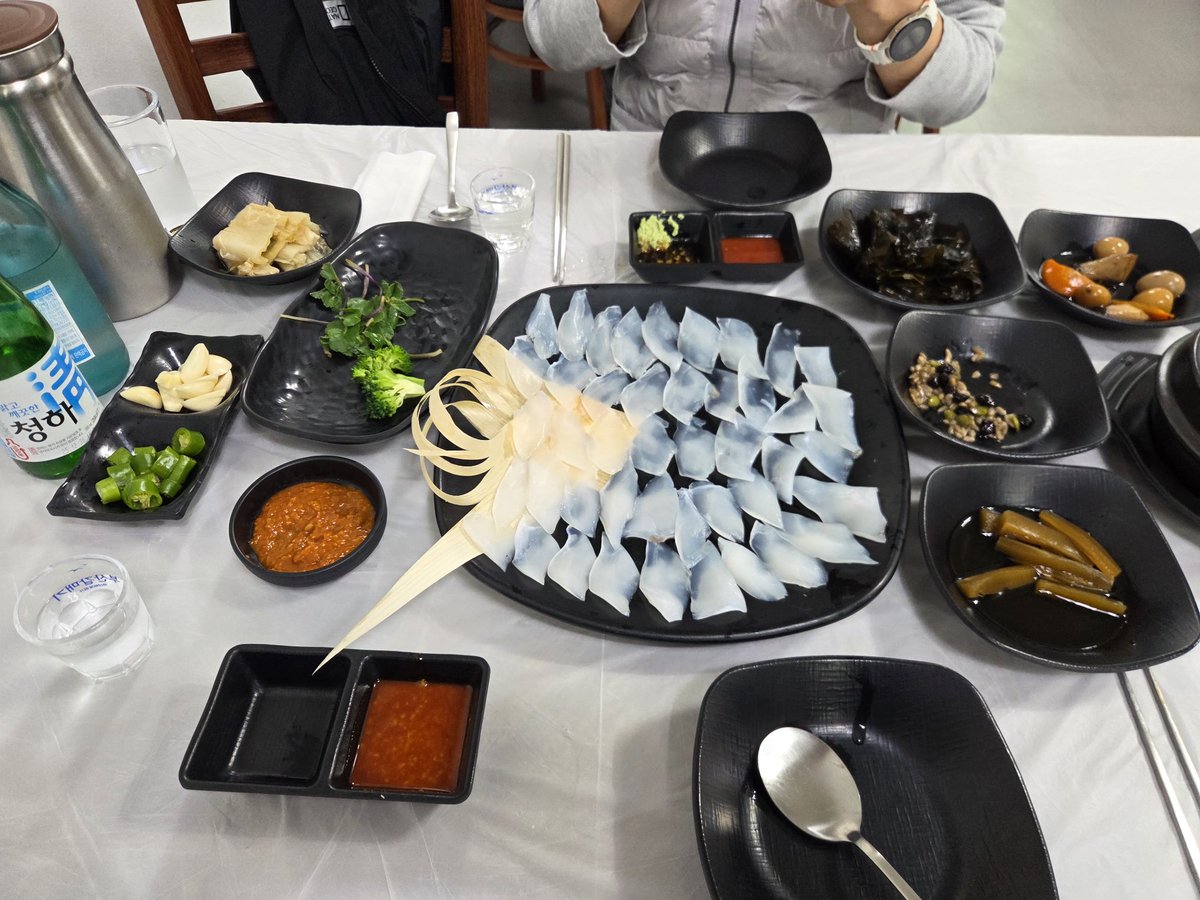 어우리울산부부 tweet media