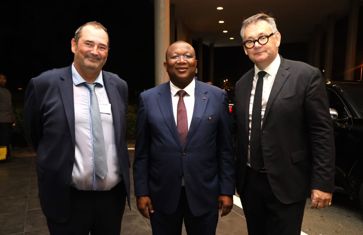 MINCOM_CI's tweet image. CMA CGM installe son Bureau régional Afrique à Abidjan.
Une décision stratégique qui confirme l’attractivité de la Côte d’Ivoire et son rôle de hub logistique majeur.
Un signal fort de confiance pour l’économie et l’emploi.
#Investissement #Logistique #Attractivité #CotedIvoire