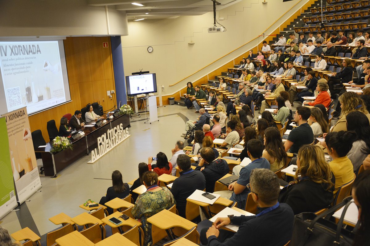 DUVIrrss's tweet photo. Case 190 persoas participan este venres na IV Xornada Anual sobre Políticas Alimentarias. Organizada polo grupo de investigación @OmicsFood, a actividade celébrase na Facultade de Ciencias do campus de Ourense da @uvigo.

➡️  https://t.co/urxcParbbL

#uvigo #duvi #xeracionuvigo https://t.co/TwKTAsnPkM