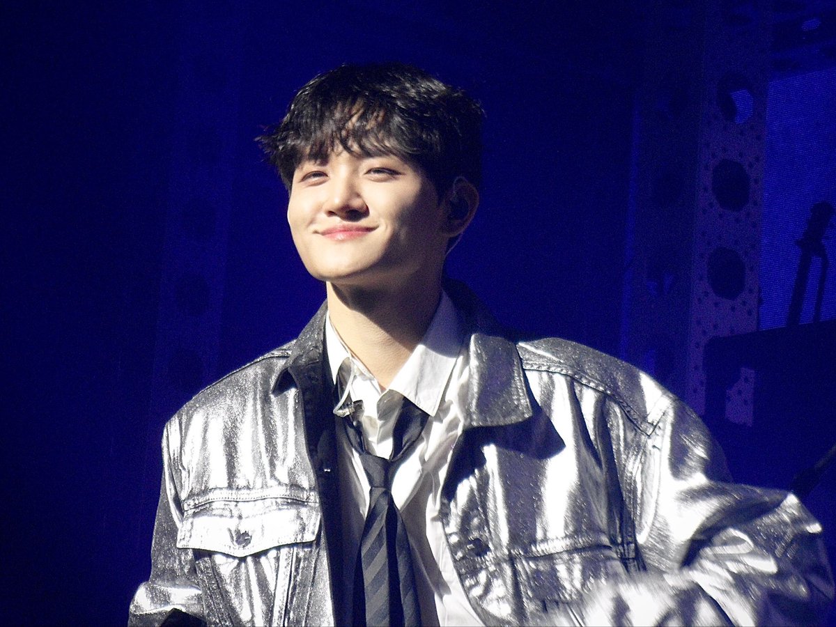 이렇게 웃으면 소녀들 원상이 귀여워서 껌뻑 죽죠🦝💕