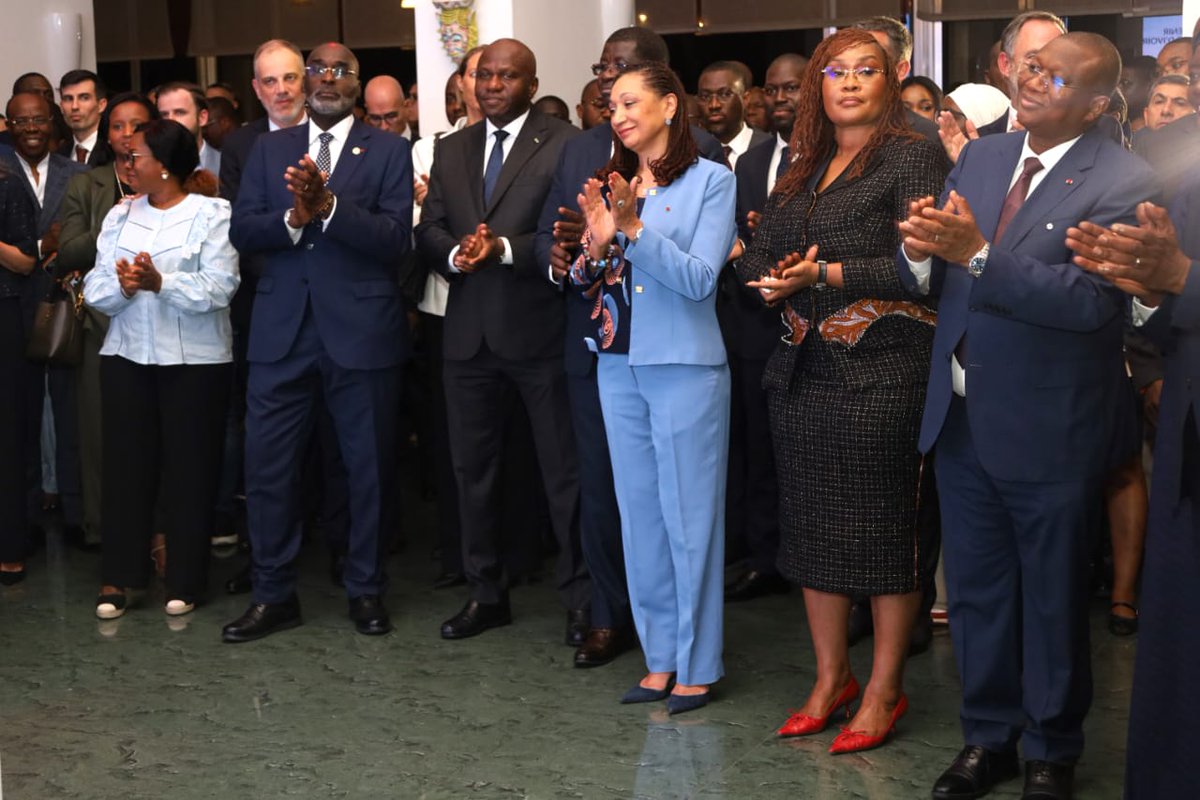 MINCOM_CI's tweet image. CMA CGM installe son Bureau régional Afrique à Abidjan.
Une décision stratégique qui confirme l’attractivité de la Côte d’Ivoire et son rôle de hub logistique majeur.
Un signal fort de confiance pour l’économie et l’emploi.
#Investissement #Logistique #Attractivité #CotedIvoire