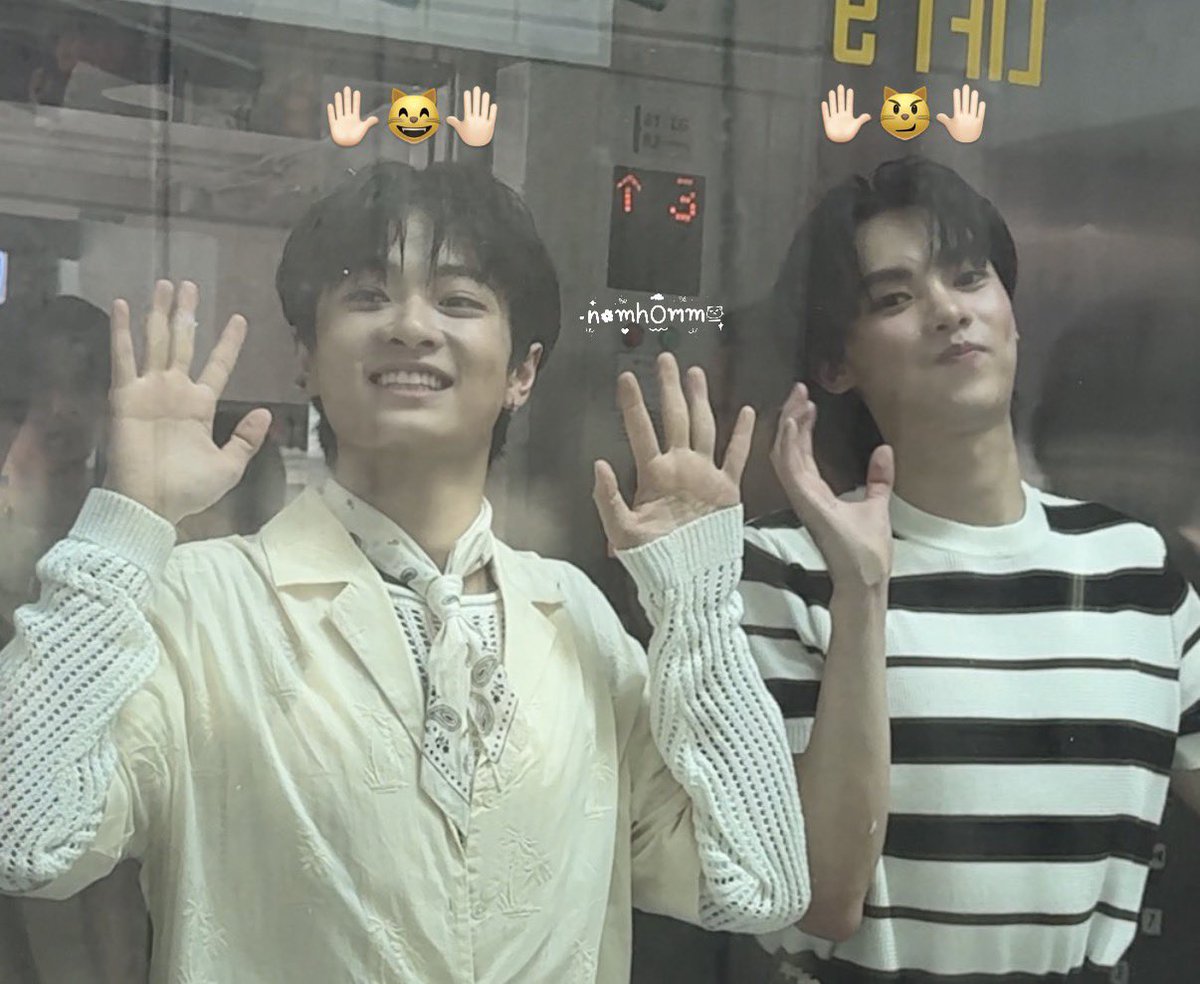 — เวฟเวฟกับฟ่าฟ่า แข่งกันกมหยอ !? 🐽

DMDBOYS X LOrealParisTH
#waavetnp #fifa_th 
#LOrealRaffiaCushionXDMD