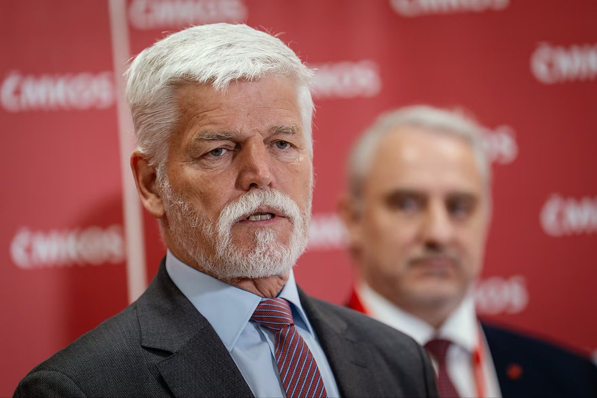 Petr Pavel na sjezdu ČMKOS: "Pokud někdo říká, že jsem lídrem opozice, je to pouze účelová hra. Ledaže by ten člověk, který to tak říká, měl na mysli opozici proti lžím, hulvátství, netoleranci, manipulacím a zastrašování. Takové jednání do slušné politiky nepatří. Proti němu