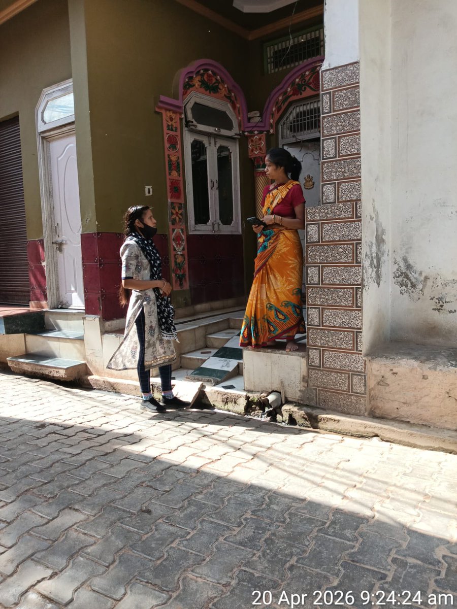 shamshabad_UP's tweet image. नगर पालिका परिषद शमशाबाद द्वारा #SourceSegregation को बढ़ावा देने के उद्देश्य से प्रतिदिन घर-घर जाकर समझाइश एवं जागरूकता की जा रही है।          

#SwachhBharat

@MoHUA_India @SwachhBharatGov @SBM_UP @mlkhattar @tokhansahu_bjp @aksharmaBharat