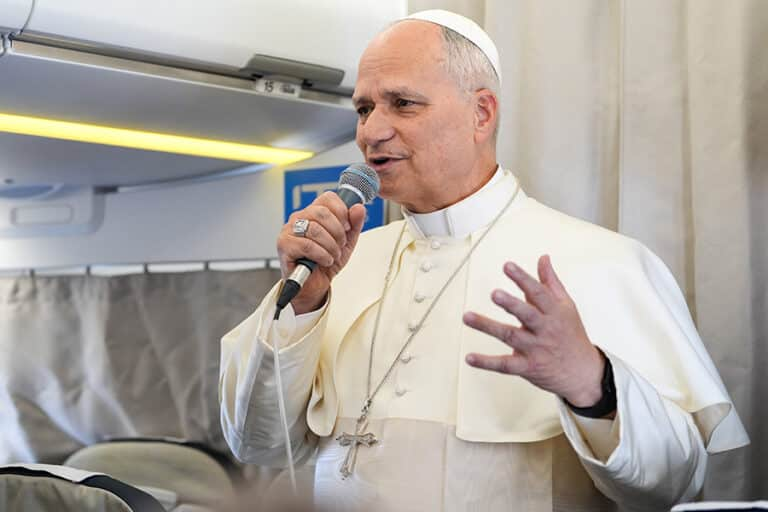 Pope Respecter tweet media