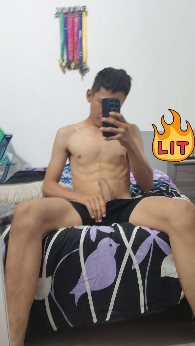 steven_twink tweet media