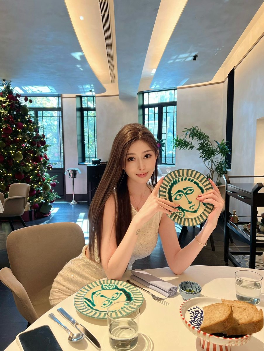 T51612895's tweet photo. 温州，01年，已婚，财务。
身材紧致，下面紧。老公出差多，空虚的时候多。想找本地干净哥哥偶尔出来，酒店车震都行，保密第一。
#浙江  #丝袜 #粗暴 #出轨 https://t.co/FHvX5EdzrR