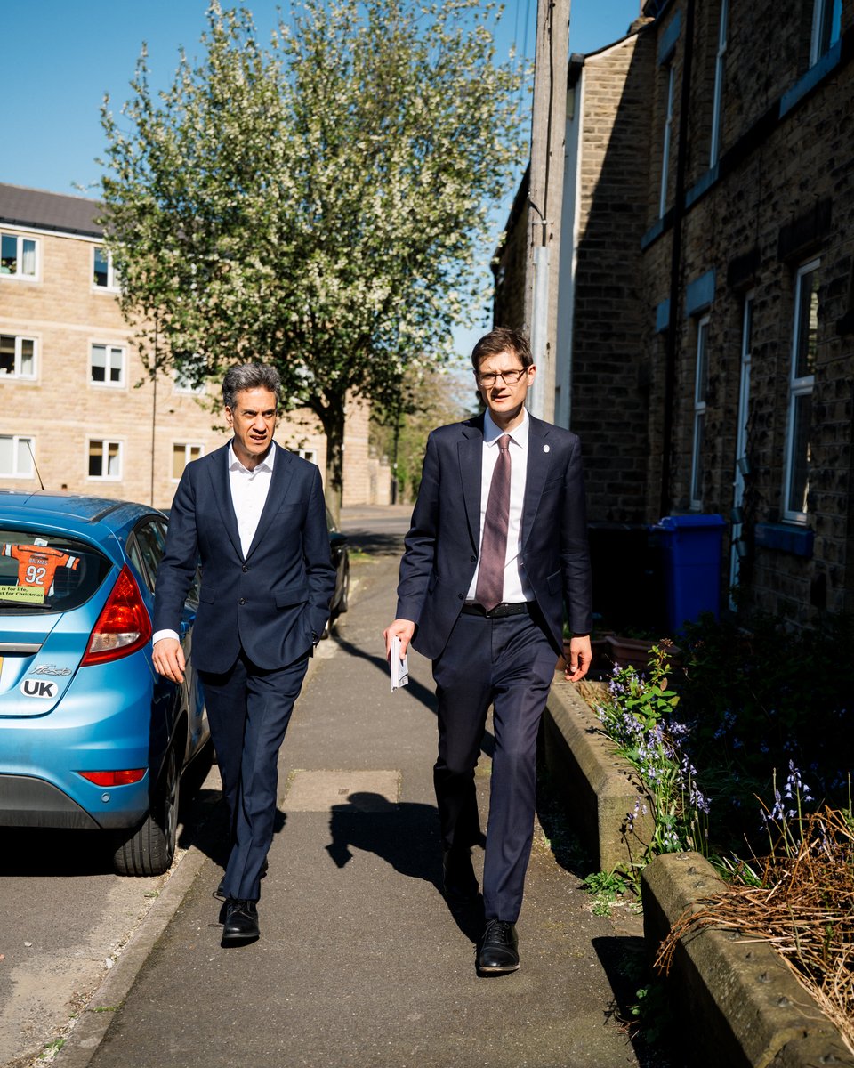 Ed Miliband tweet media