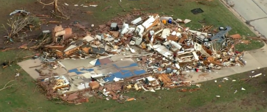 Crazycars811's tweet image. Incredibly violent damage - EF-3+.
Koco5 is saying possible EF5 - construction of homes is the main question