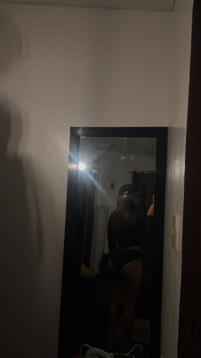 Queen Mhikee👑 tweet media