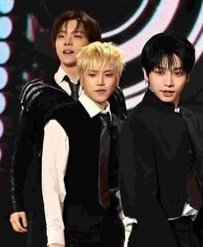 kiki ⛈️ tweet media