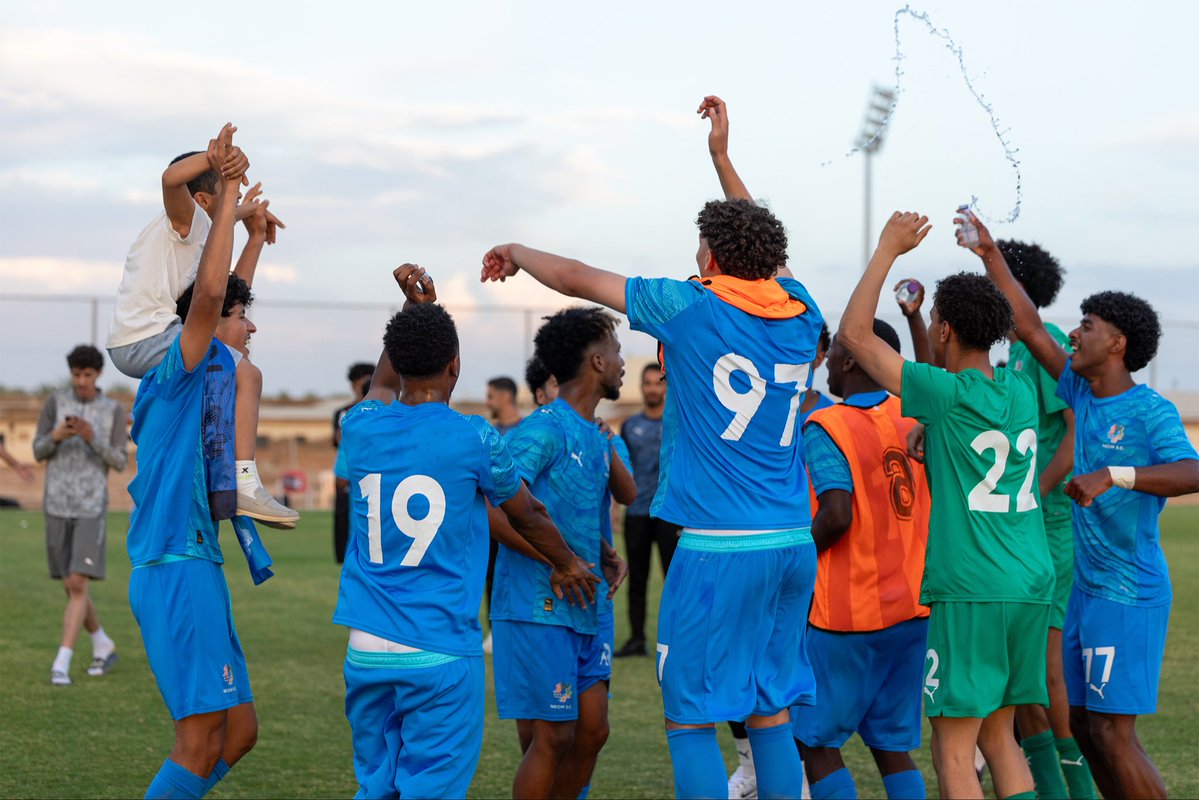 فرحة نجومنا تحت 17 عامًا بالتأهل لدوري الدرجة الأولى 💙😍

#نادي_نيوم_الرياضي