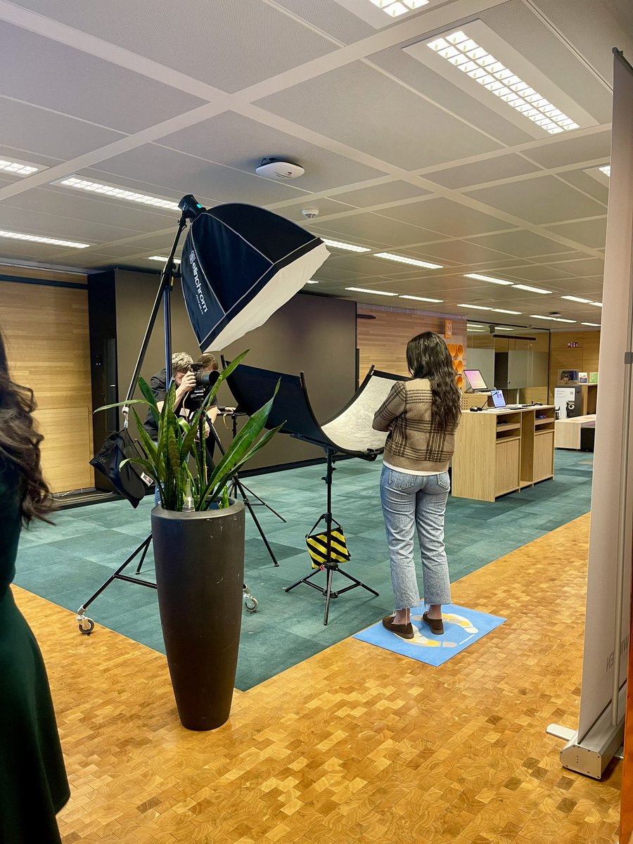 GaboResende's tweet photo. What an insightful event! LinkedIn Connect Brussels 🇧🇪 

takeaways:
 ✨AI is reshaping discovery &amp; trust on LinkedIn 🚀198M+ EU members + LinkedIn Audience Network (LAN) = big reach opportunity 🎯Integrated event strategies boost impact (before/during/after)

#EUcommunications https://t.co/OVaY6n7yco
