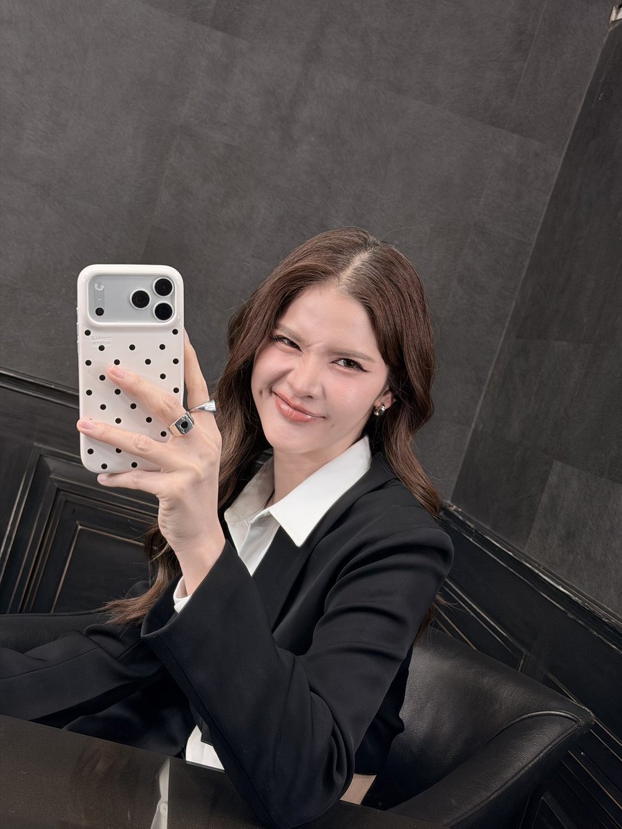 nhuugarnn’s tweet media