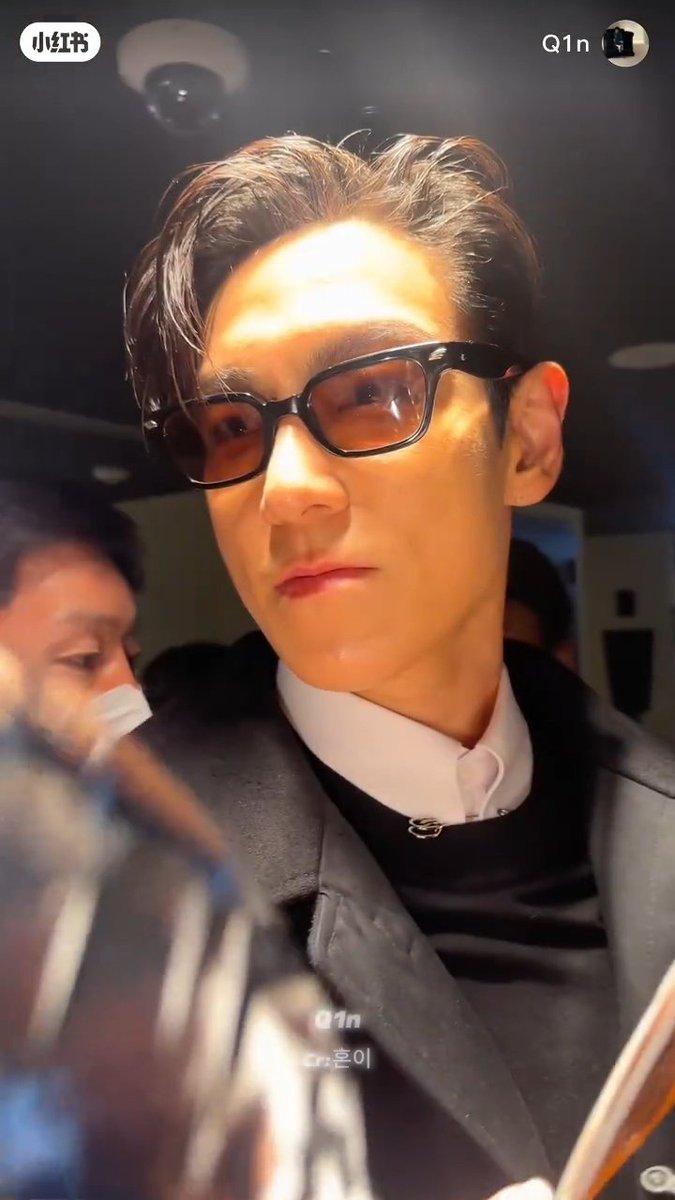 april 💫✨ tweet media