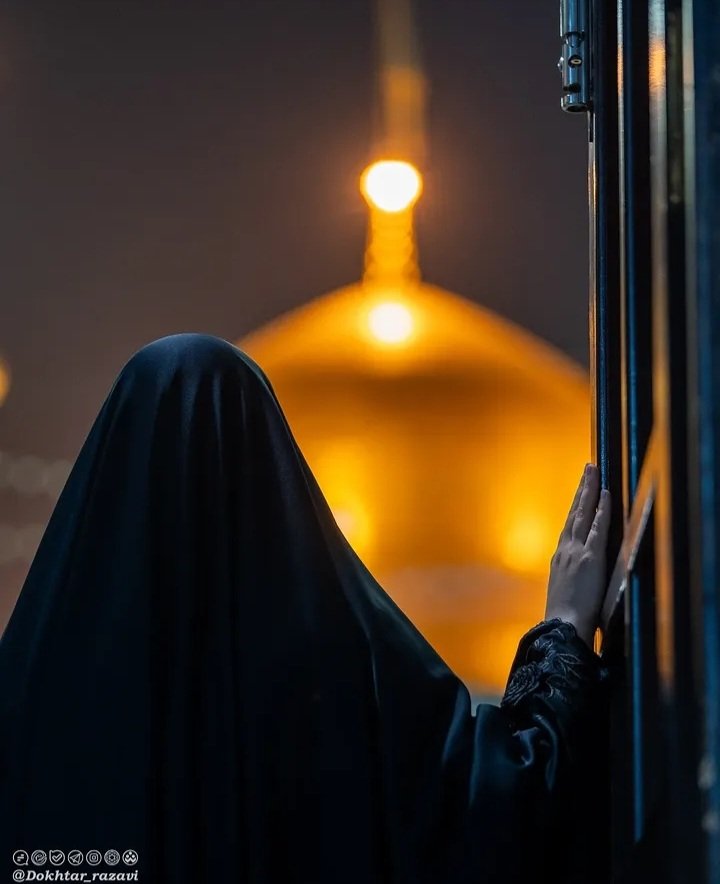 دلم گوشه صحن تو؛جایی کنار بهشت آرام گرفته..‌‌‌...
#ایران_امام_رضا
#خورشید_هشتم
