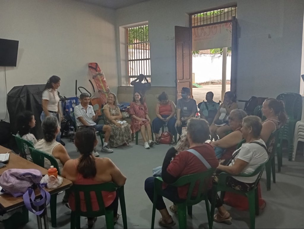 MujerGeneroCund's tweet photo. ✨La @MujerGeneroCund avanza en la implementación de estrategias del Sistema Departamental del Cuidado.
📍En el municipio de #Tocaima, las cuidadoras y cuidadores cuentan con un espacio de formación seguro, cómodo y adecuado para fortalecer sus conocimientos y habilidades. https://t.co/aFaebznycR