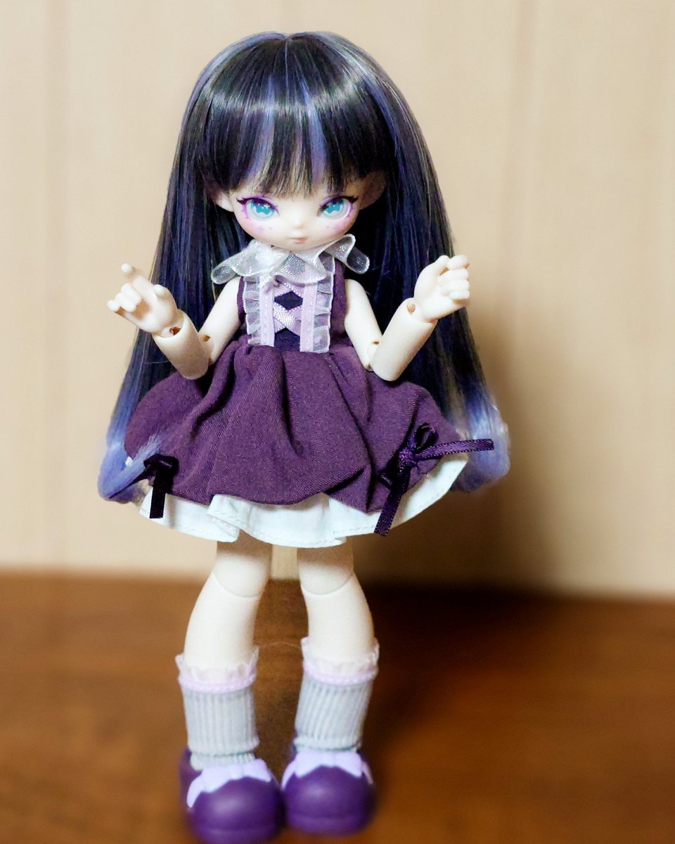 ウイッグにしてみました。
この子たちデフォで後頭部パーツついてくるから😊似合うねー😊
せっかく唇の造形あるのにその部分がイマイチだから色つけたいなぁと思っちゃう🤔
顔の造形ポテンシャルは高めだと思うんだ

#mimiel_doll
#MISYA